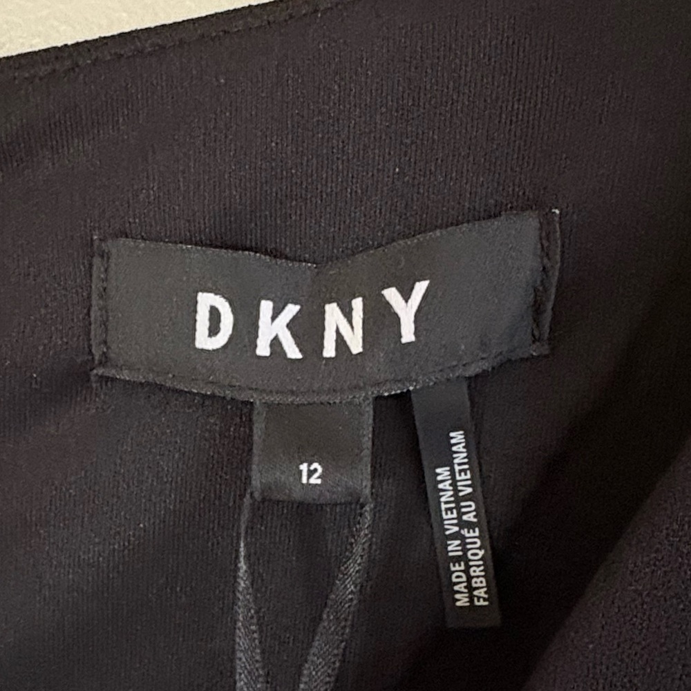 DKNY-NWT Size 12 Black A-Line, Flutter
Sleeve Sheath Dress Back Gold Zipper NEW! - Picture 13 of 13